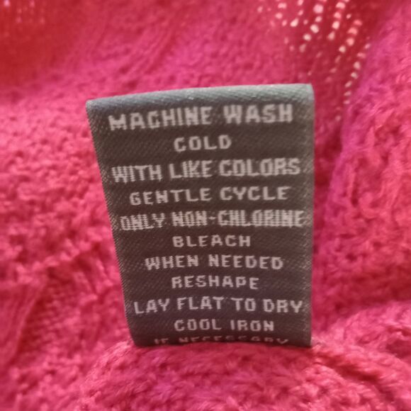 89th & Madison Vibrant Pink V-Neck Textured Pullover Sweater Size Medium - Picture 8 of 8